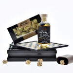 Schaakmat - Wiskey, bonbons en speldoos