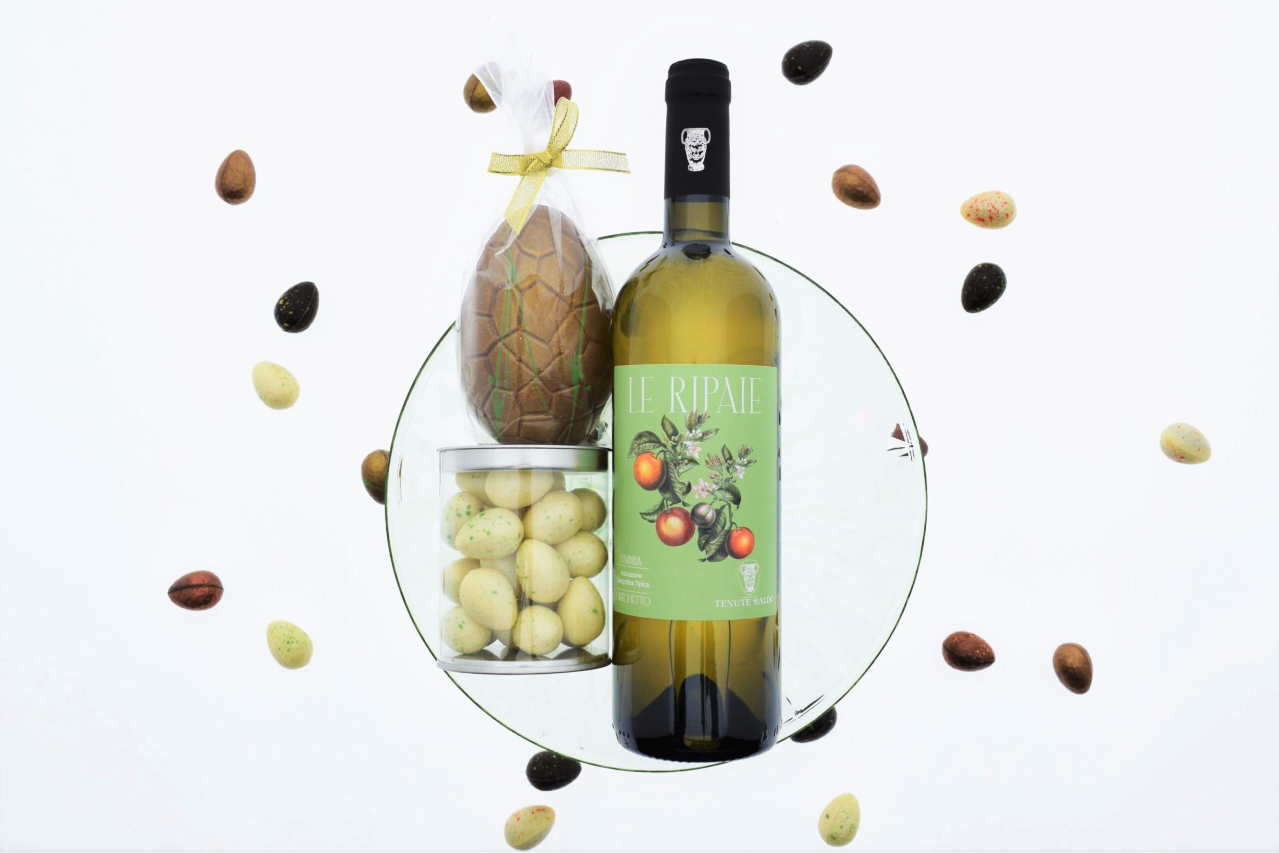 Paasgeschenk met chocolade en wijn