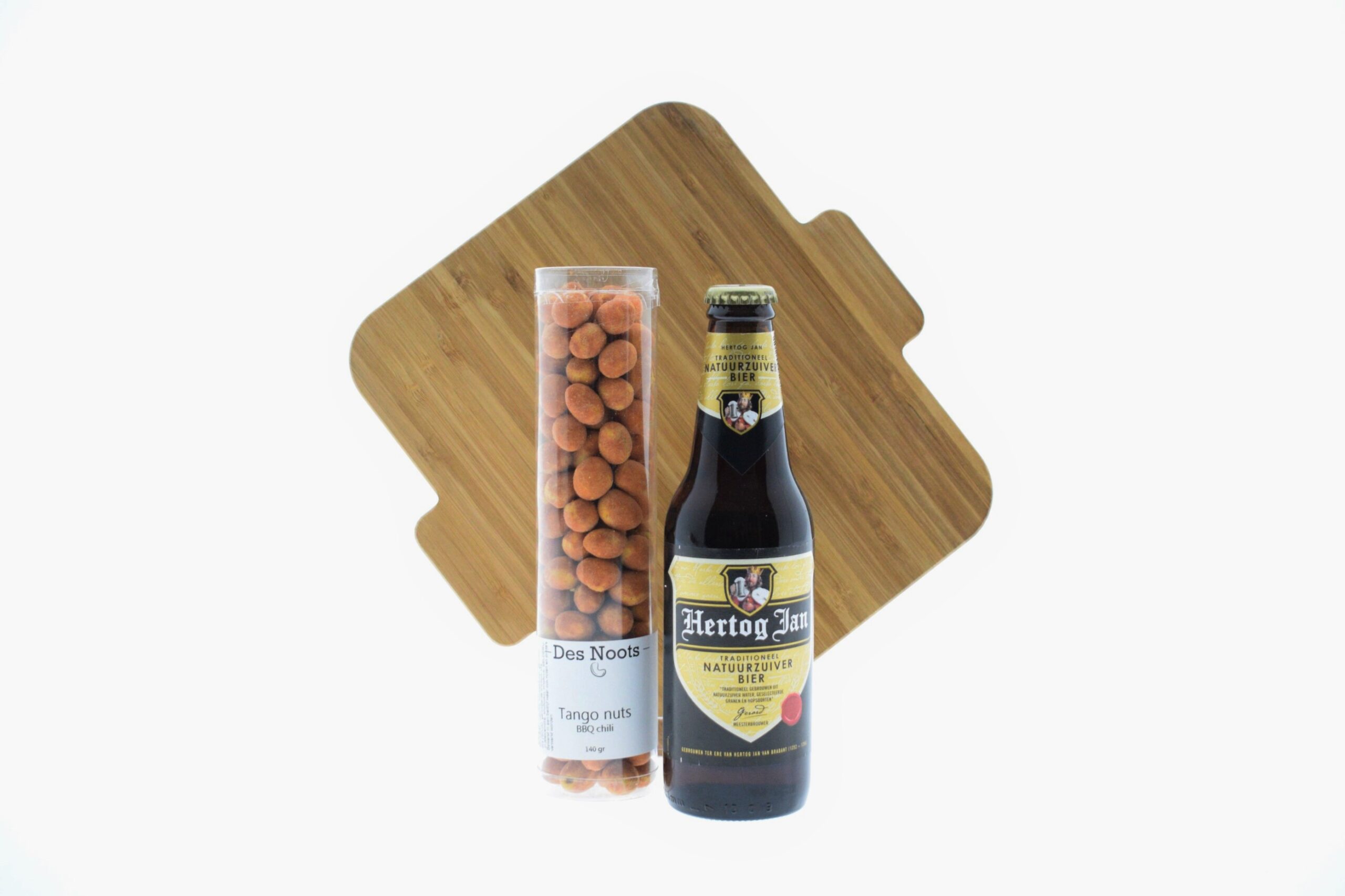 Stoer lekker bamboeplankje met nootjes en hertogjan